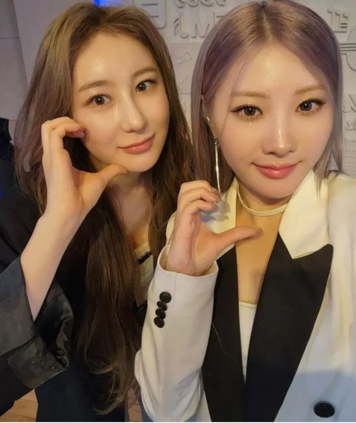 Lee Chaeyeon Menjadi Topik Hangat Online Setelah Transformasi Dramatis